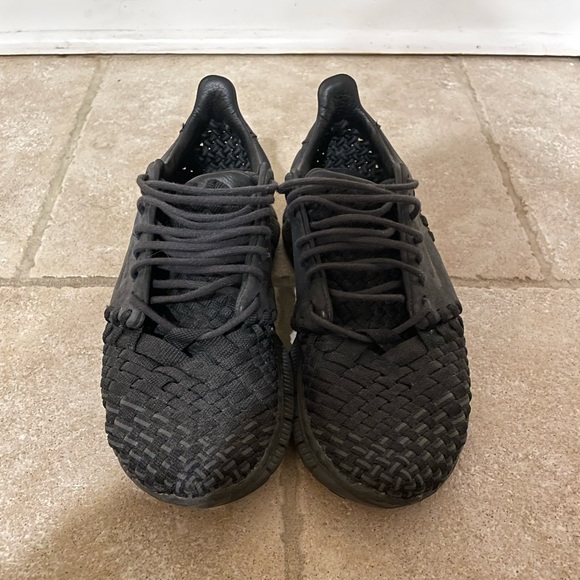 Nike Inneva 2 Triple Black Mens - Picture 7 of 8